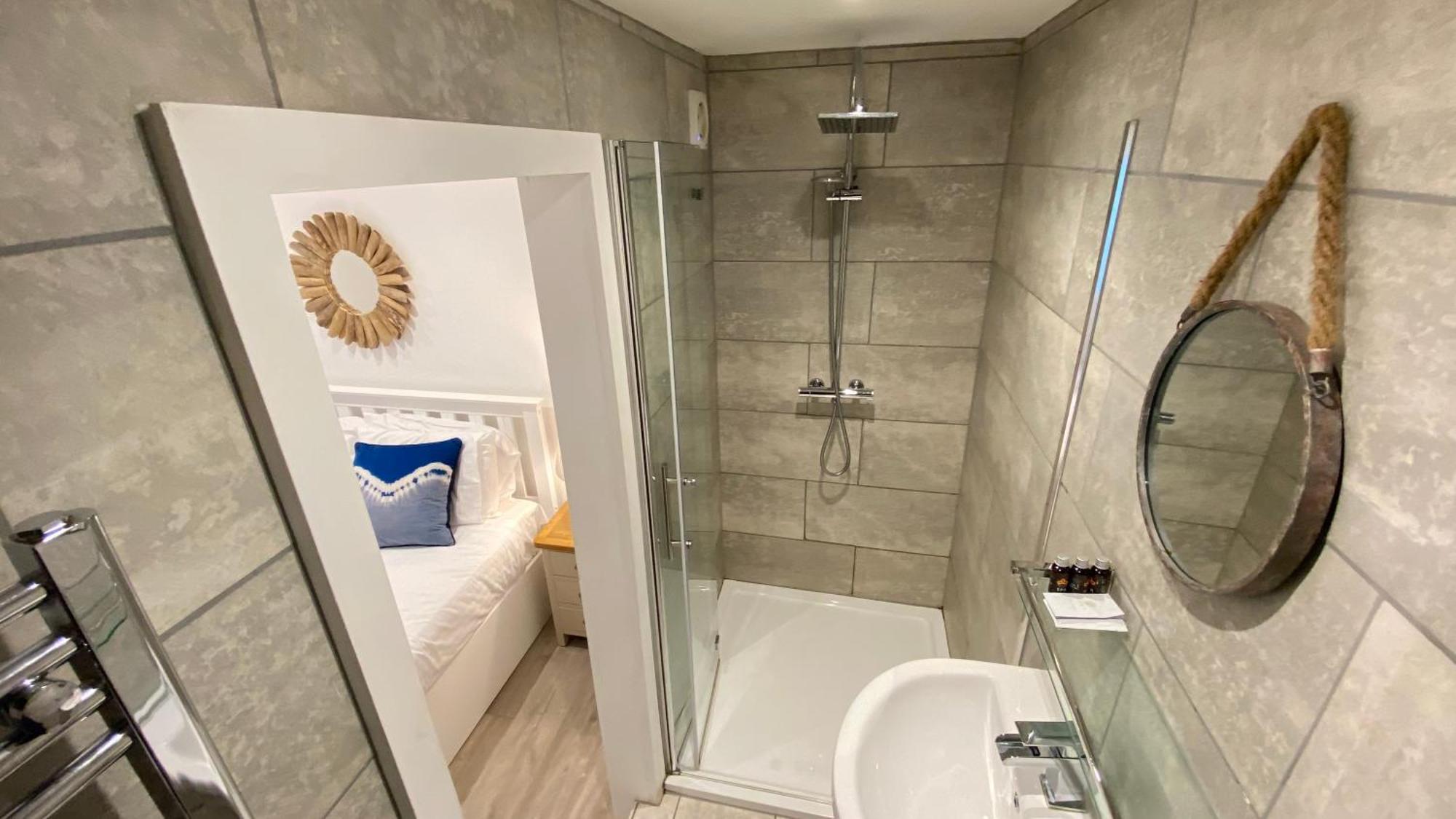 St Rest: Stylish Near Porthminster *